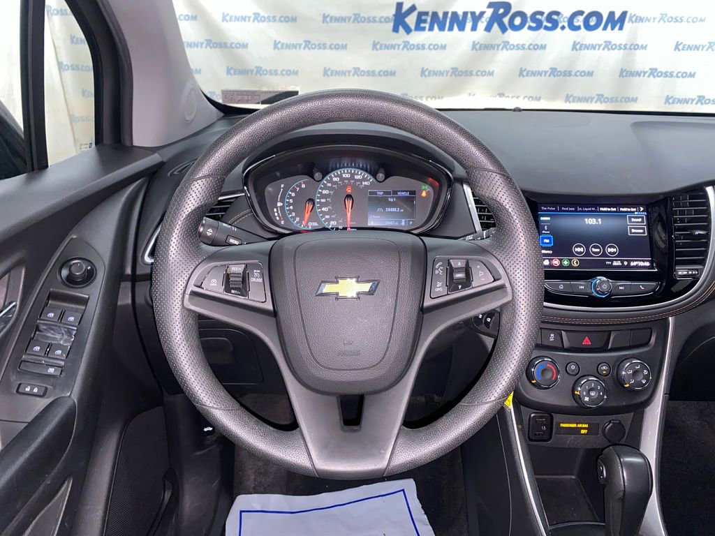 Used 2022 Chevrolet Trax LS w/ Tint and Cruise Package AWD/4WD image 27