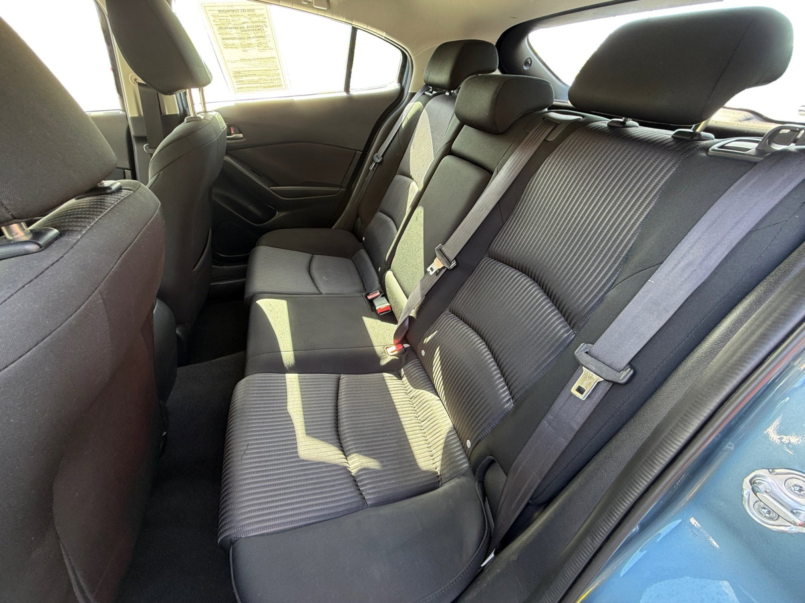 Used 2015 MAZDA MAZDA3 i Touring FWD image 16