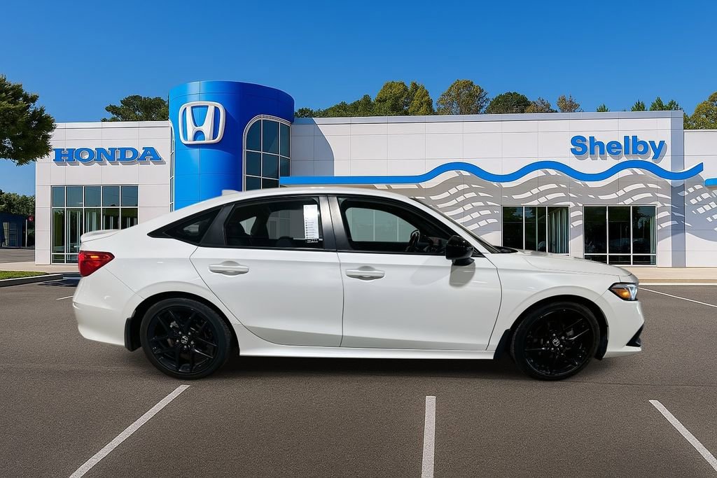 Used 2023 Honda Civic Sport image 9