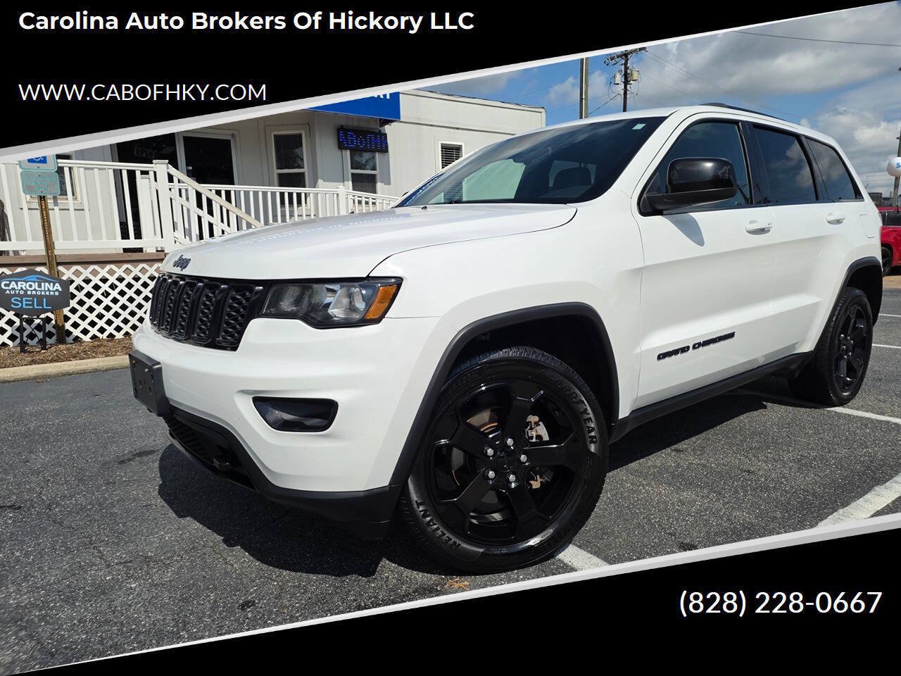 Used 2018 Jeep Grand Cherokee Laredo AWD/4WD image 1