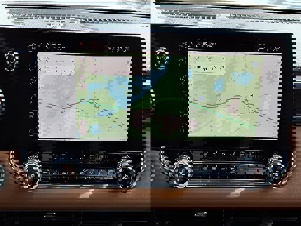 Used 2024 GMC Canyon AT4 w/ Canyon Safety Plus Package image 18