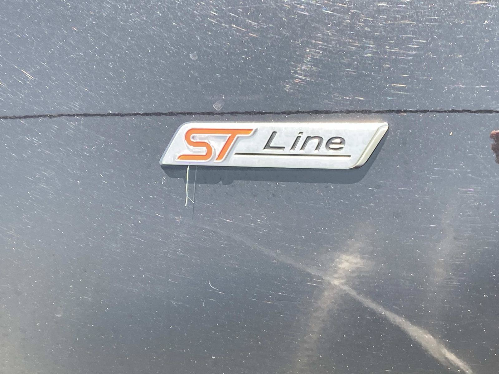Used 2025 Ford Escape ST-Line FWD image 10