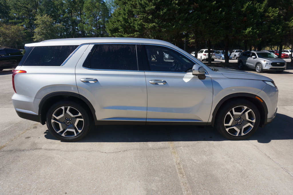 Used 2024 Hyundai Palisade SEL FWD image 23