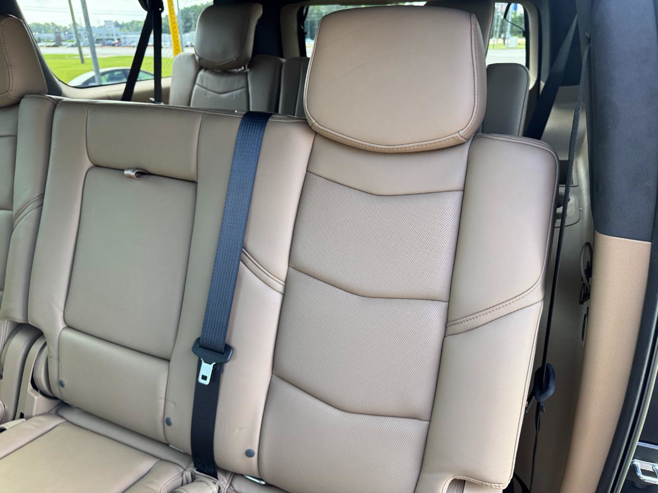 Used 2020 Cadillac Escalade ESV Platinum AWD/4WD image 28