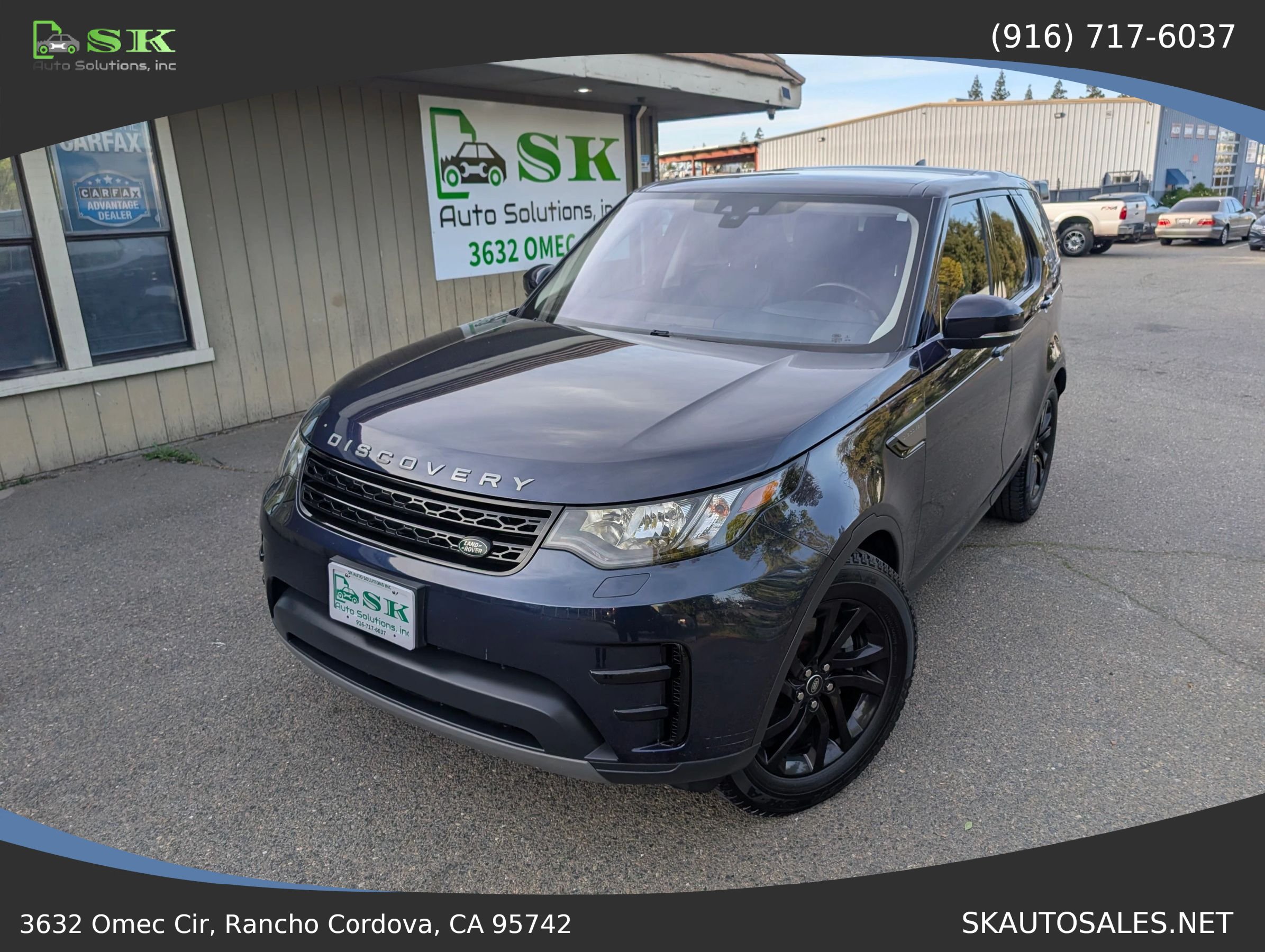 Used 2017 Land Rover Discovery SE AWD/4WD image 2