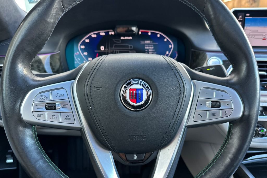 Used 2022 BMW ALPINA B7 xDrive w/ Luxury Rear Seating Package image 26