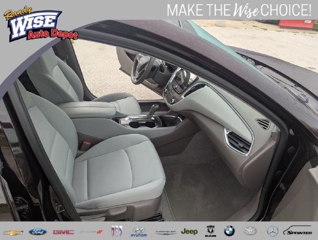 Used 2020 Chevrolet Malibu LT FWD image 19