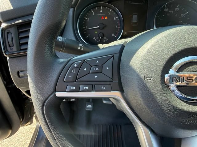 Used 2017 Nissan Rogue S AWD/4WD image 19