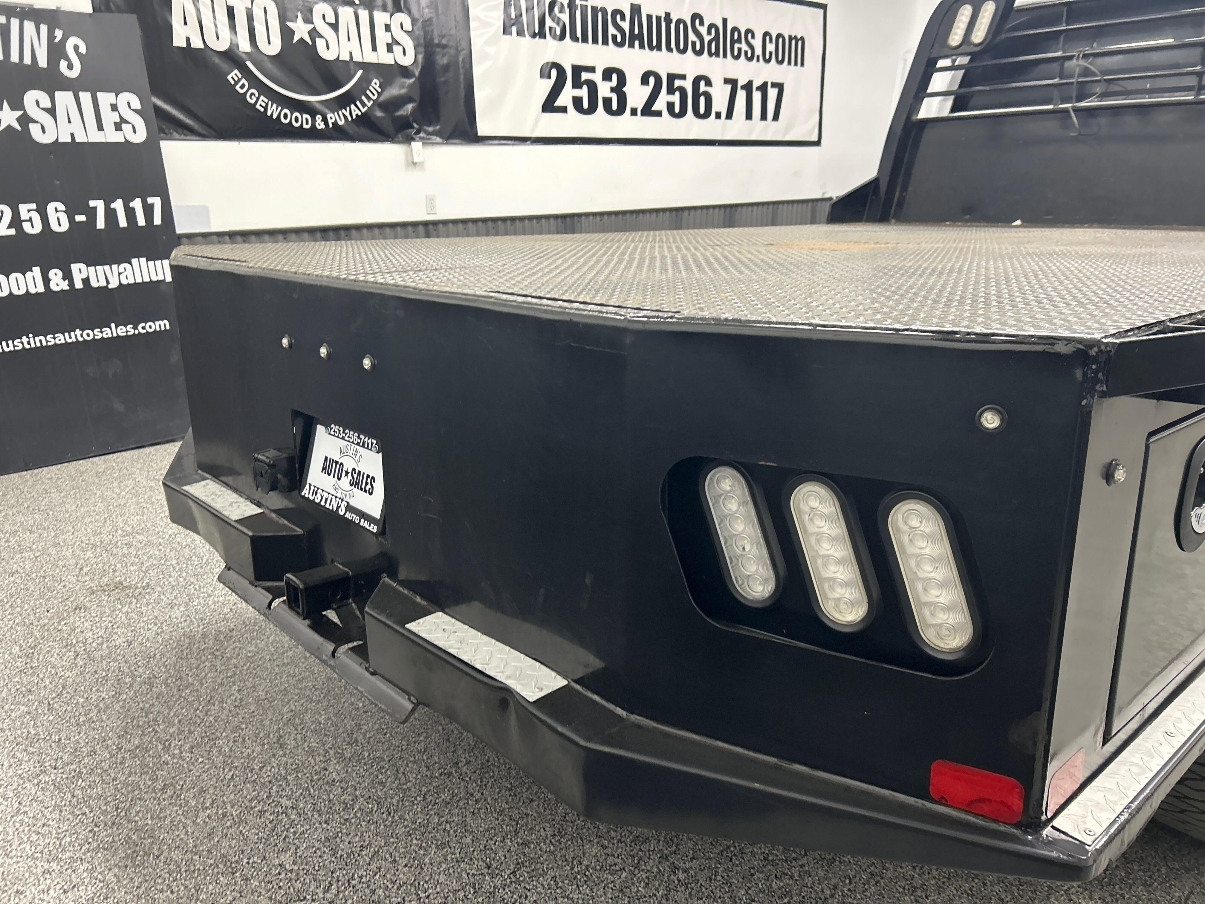 Used 2020 RAM 5500 Tradesman w/ Chrome Appearance Group AWD/4WD image 5