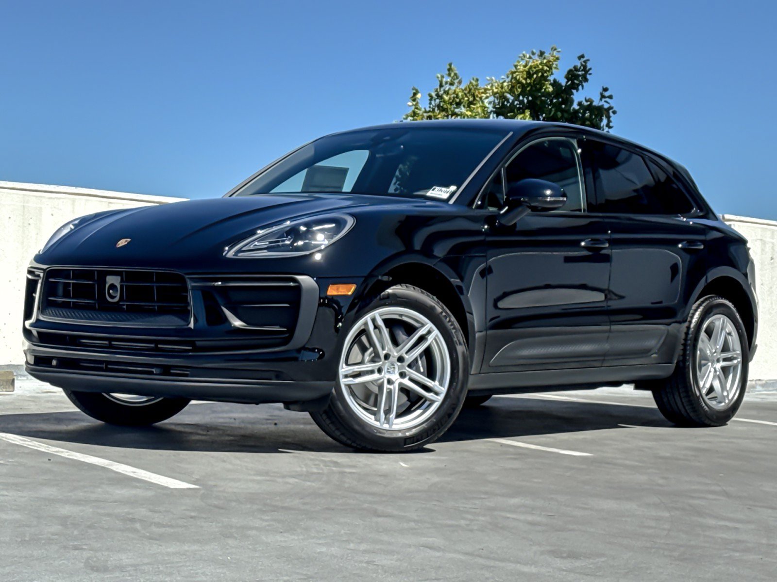 New 2026 Porsche Macan AWD/4WD image 1