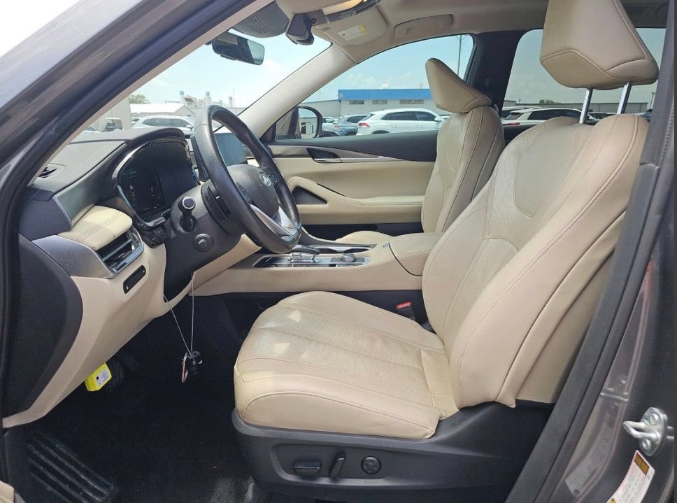 Certified 2024 INFINITI QX60 Luxe w/ Cargo Package FWD image 10