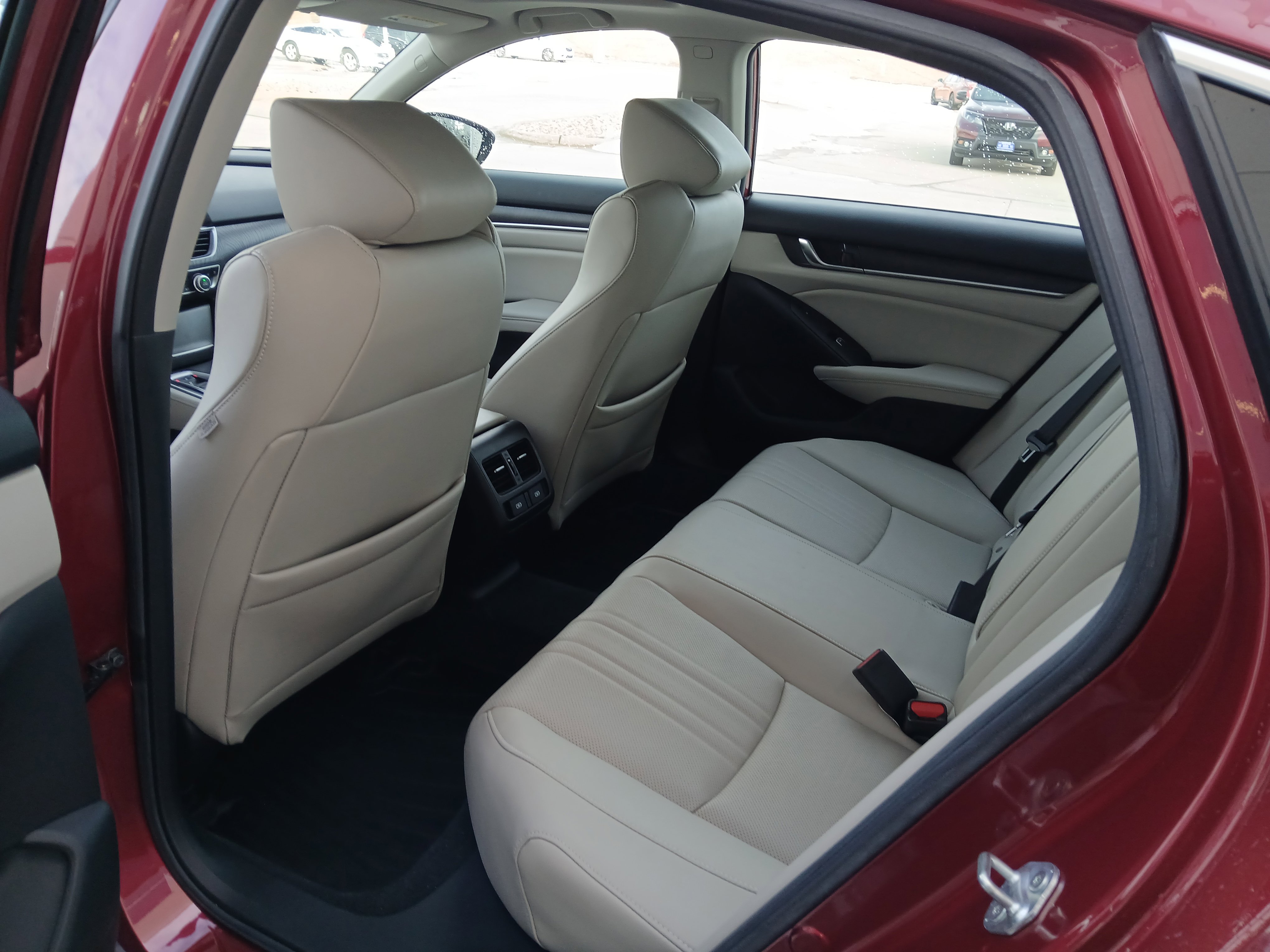 Used 2021 Honda Accord Touring image 9