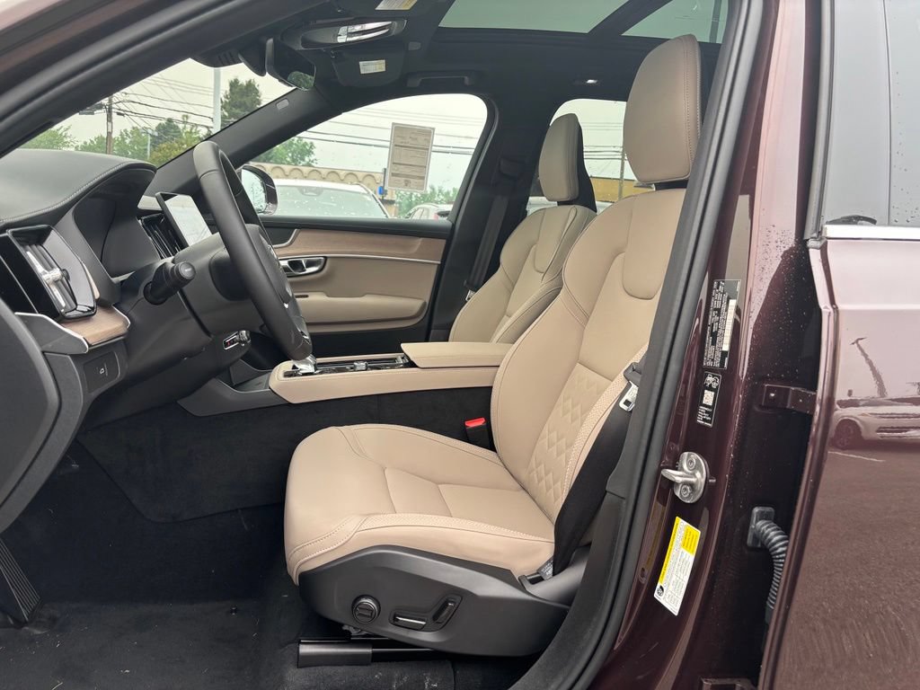 New 2026 Volvo XC90 B5 Core w/ Protection Package Premier AWD/4WD image 15