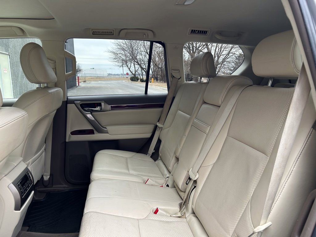 Used 2012 Lexus GX 460 w/ Comfort Plus Pkg image 11