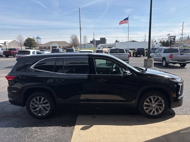 Used 2025 Buick Enclave Preferred AWD/4WD image 7