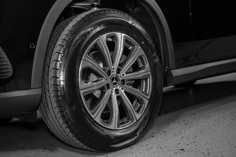 Certified 2026 Mercedes-Benz GLC 300 image 9