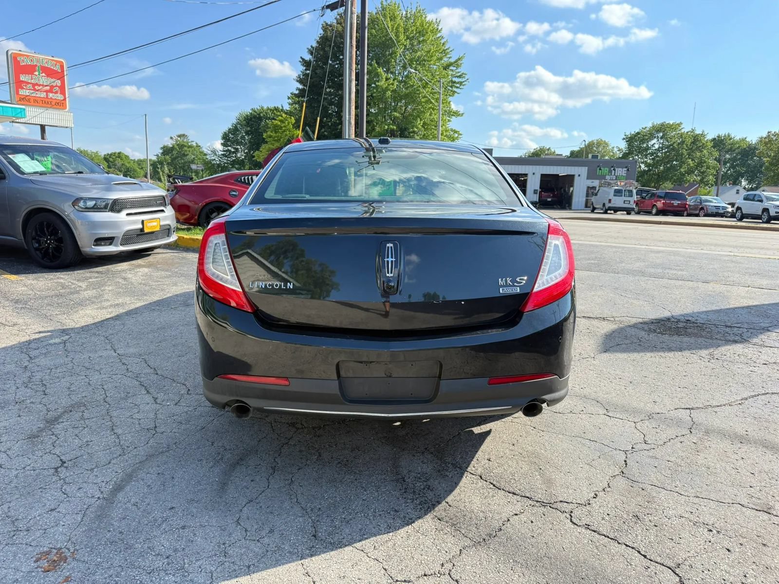 Used 2013 Lincoln MKS AWD image 4