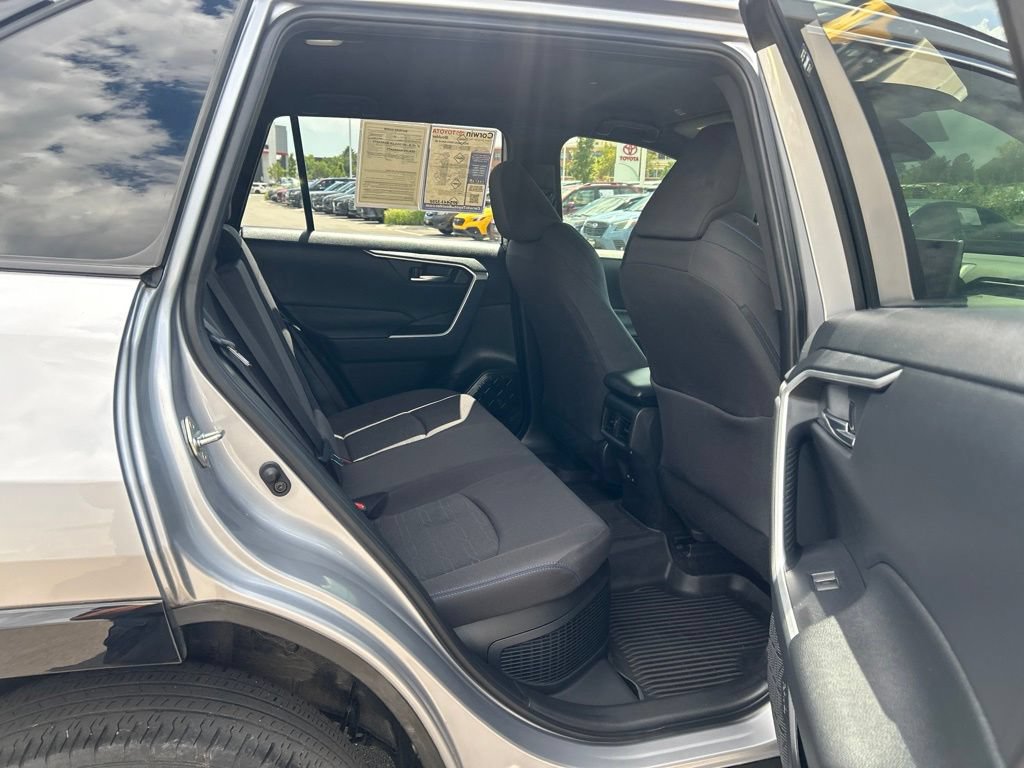 Used 2023 Toyota RAV4 SE AWD/4WD image 16