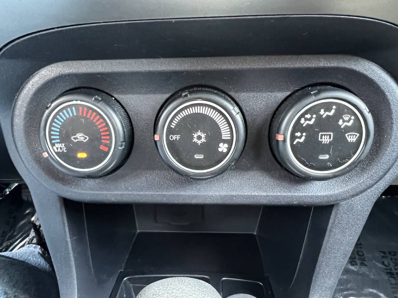 Used 2013 Mitsubishi Lancer ES FWD image 19