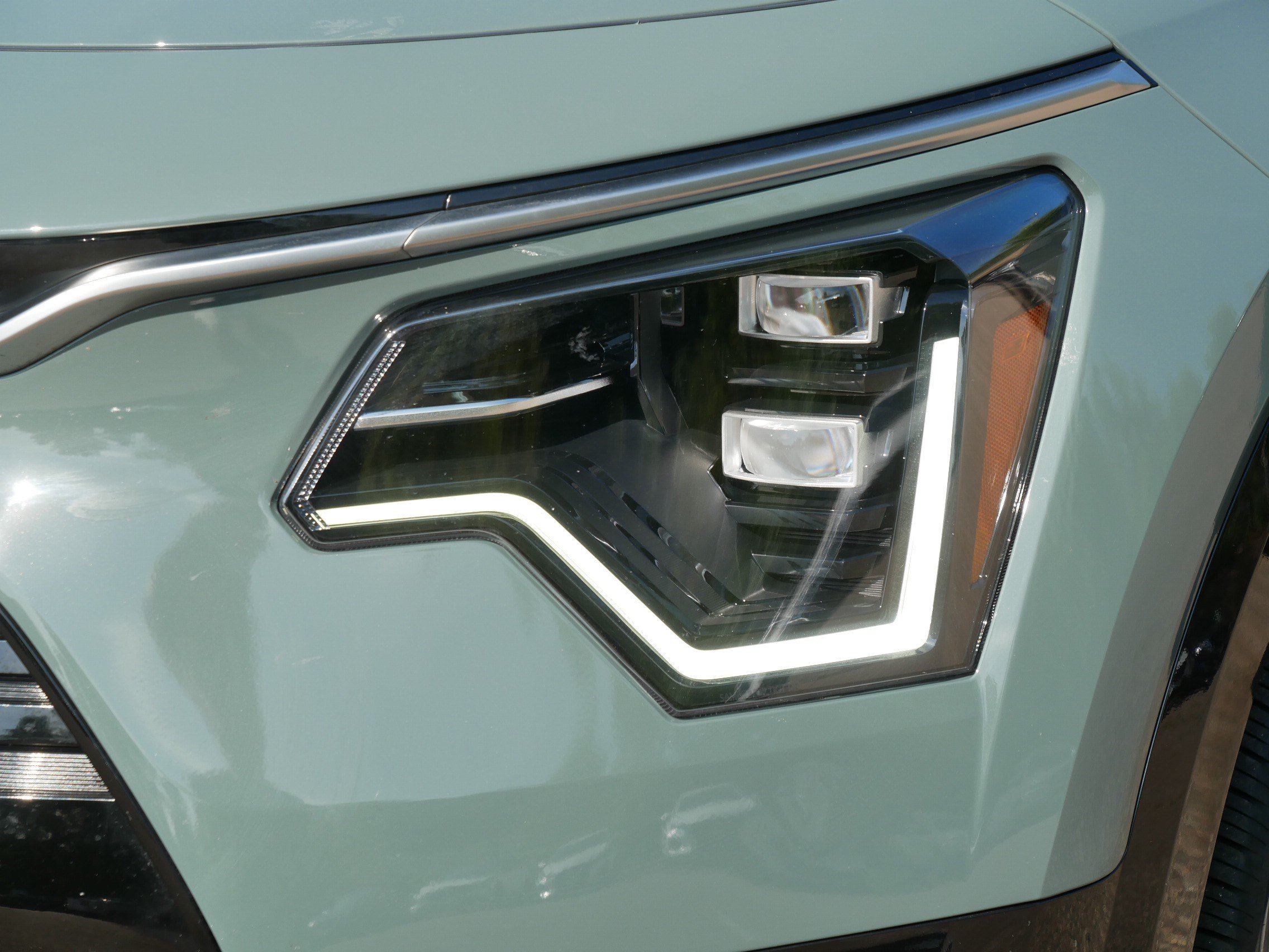 Certified 2025 Kia Niro SX Touring FWD image 16