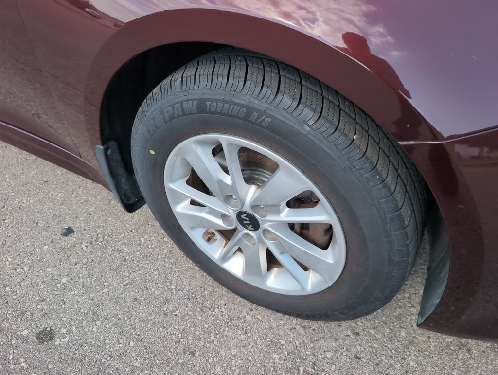 Used 2016 Kia Optima LX FWD image 9