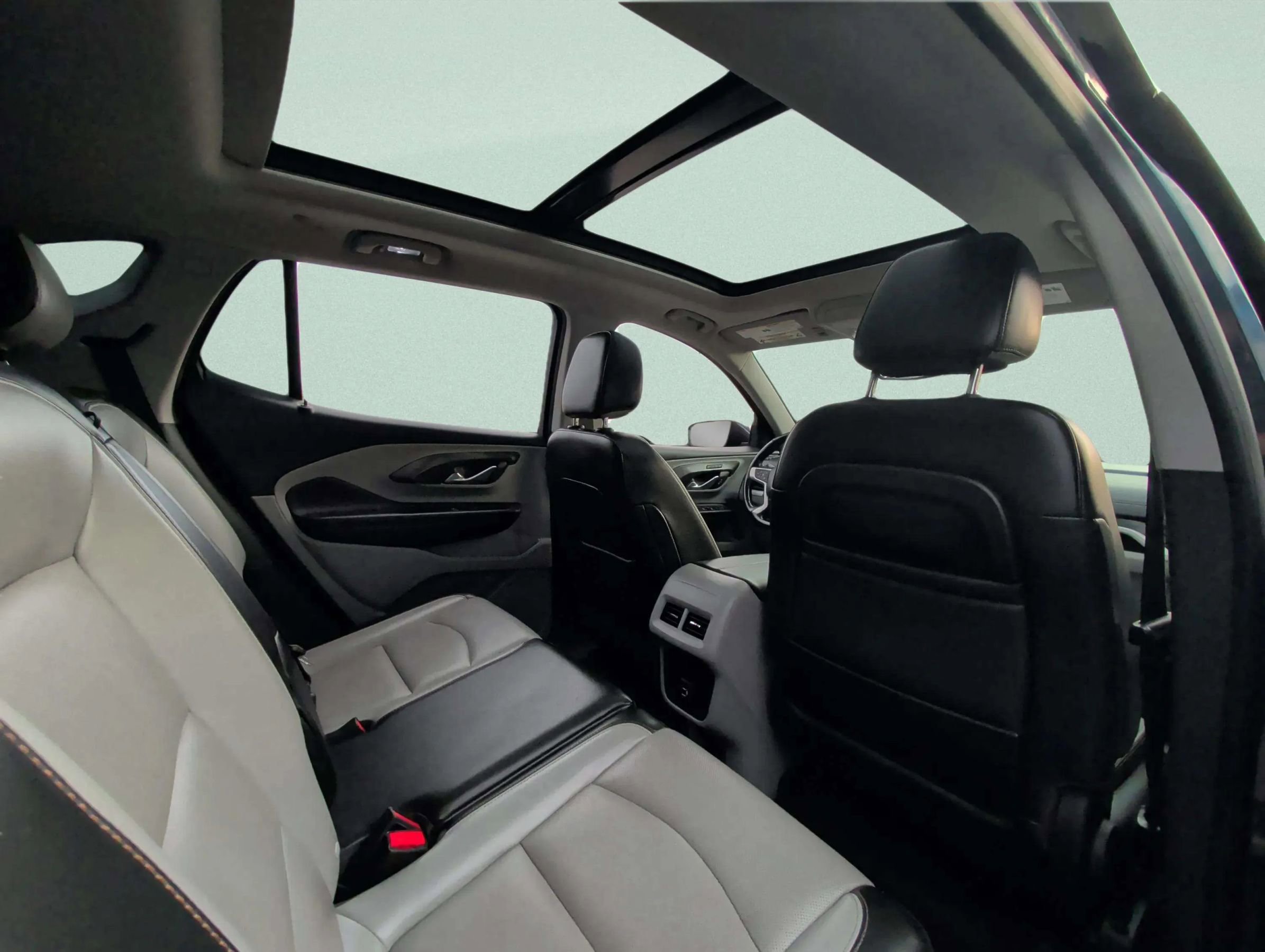 Used 2019 GMC Terrain SLT w/ Infotainment Package II image 24