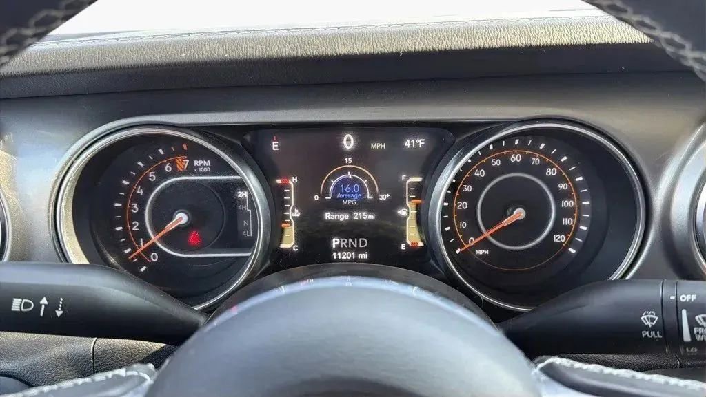 Used 2021 Jeep Gladiator Overland w/ Uconnect 4C Nav & Sound Group AWD/4WD image 18