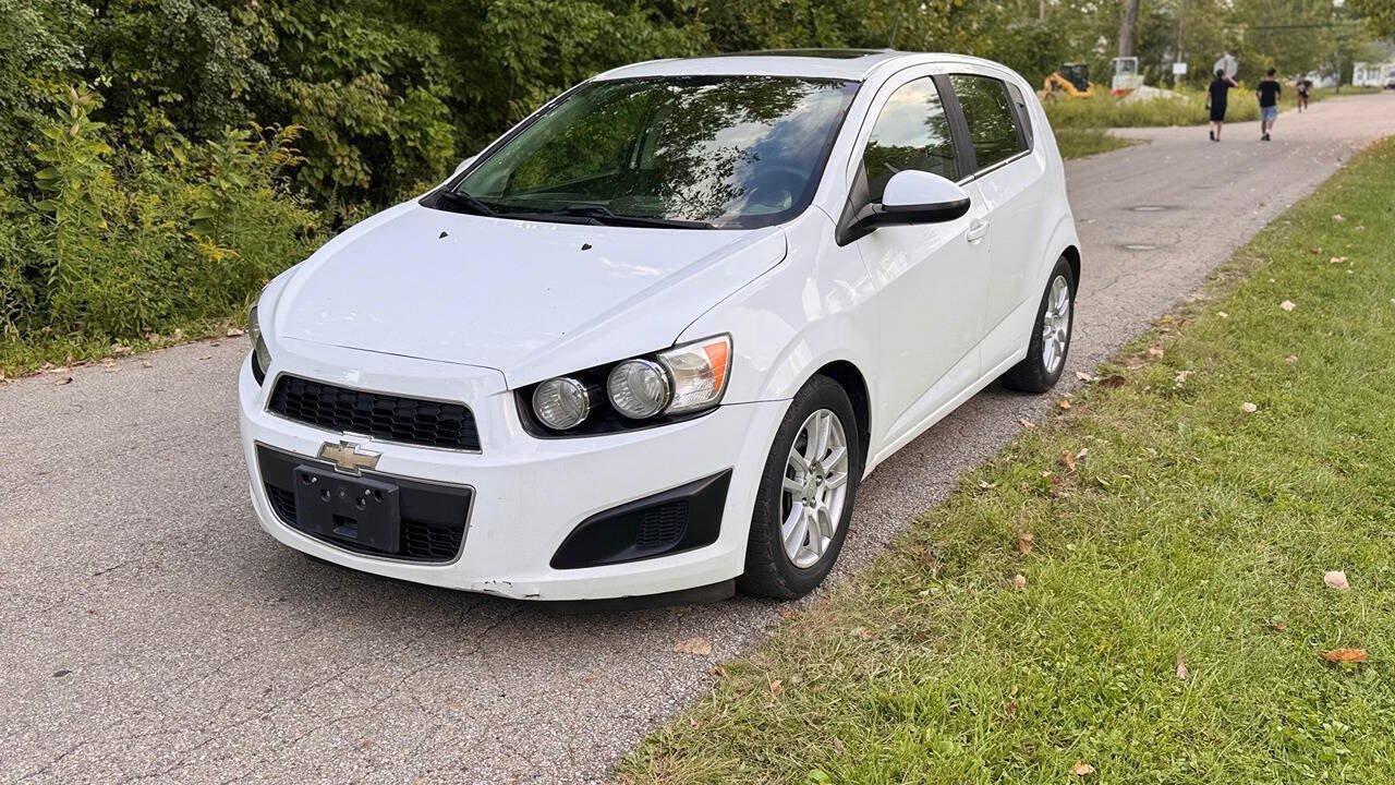 Used 2015 Chevrolet Sonic LT w/ Fun and Sun Package FWD image 3