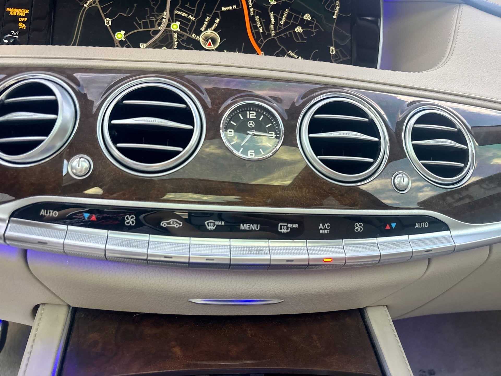 Used 2017 Mercedes-Benz S 550 4MATIC Sedan image 17