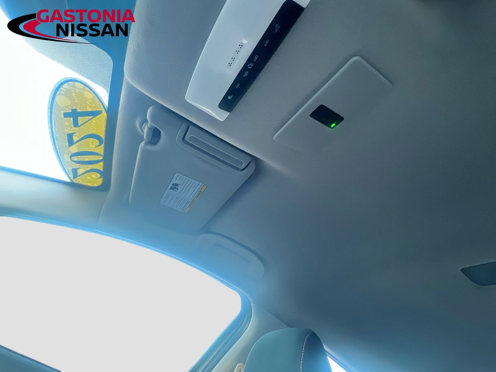 Used 2024 Nissan Versa SR w/ Electronics Package image 29