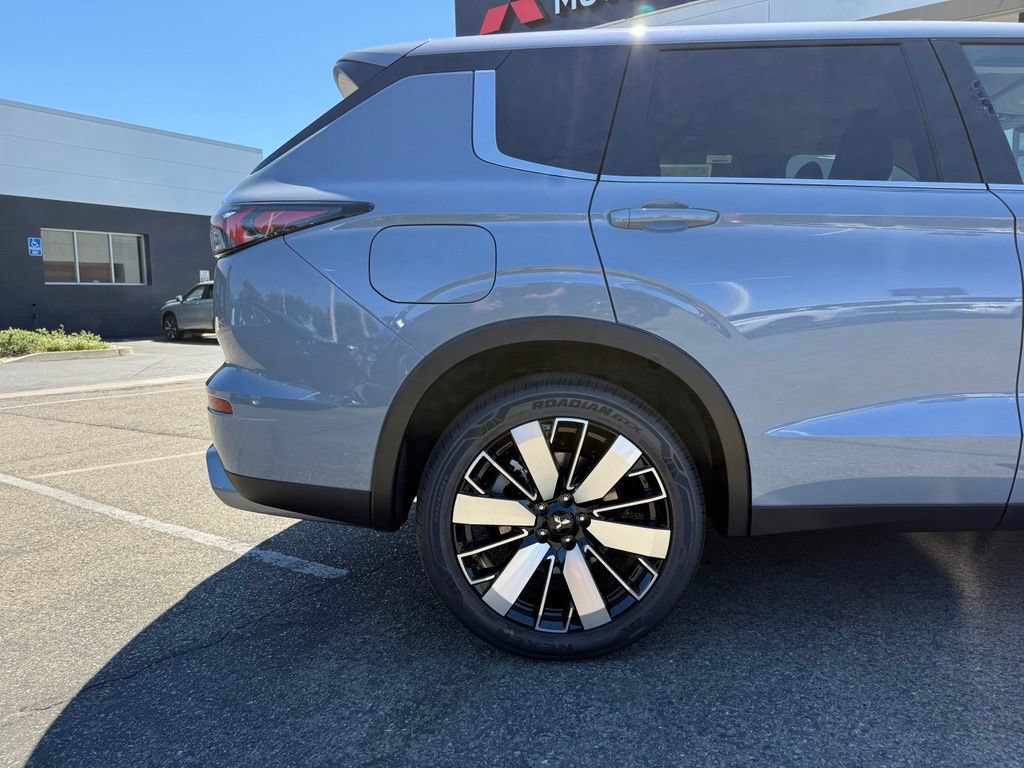 New 2026 Mitsubishi Outlander SE AWD/4WD image 14