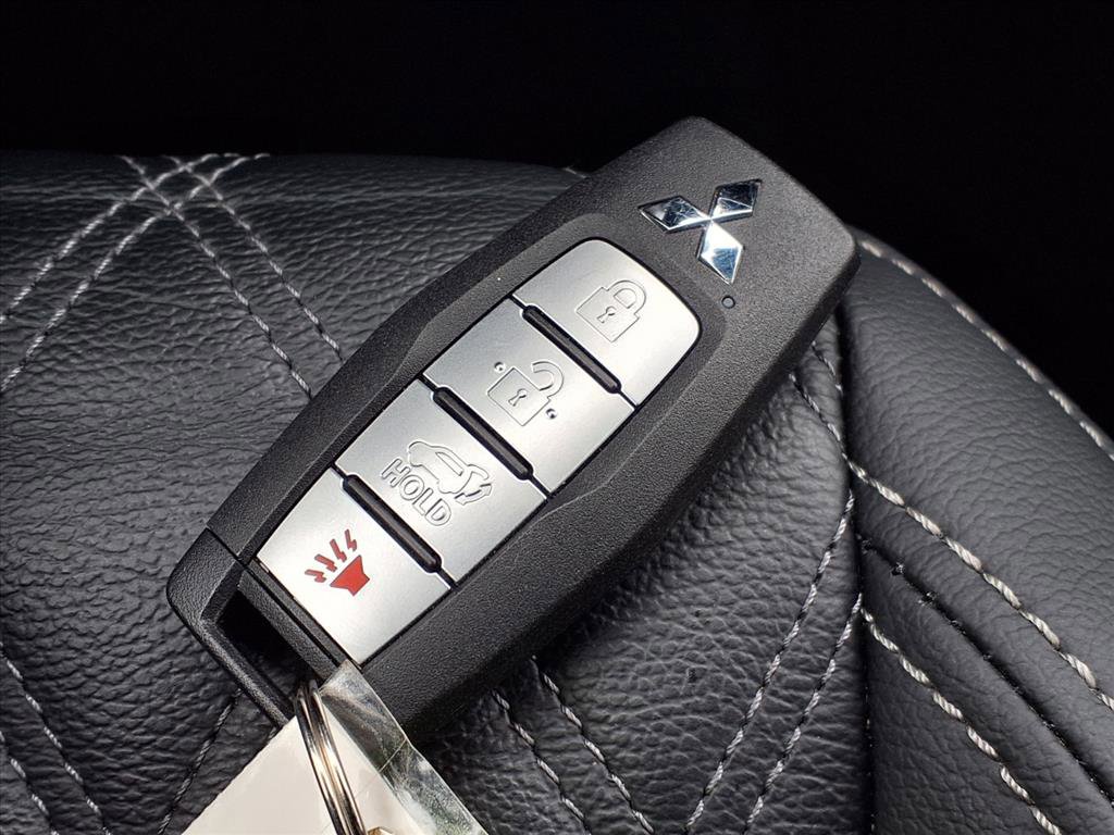 Used 2024 Mitsubishi Outlander SEL image 15