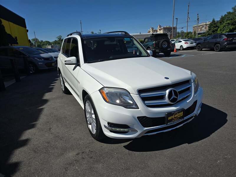 Used 2015 Mercedes-Benz GLK 350 4MATIC image 4