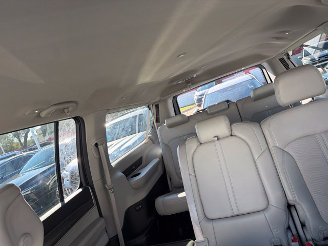 Used 2024 Jeep Wagoneer L Series II w/ Flexible Seating Group RWD image 5