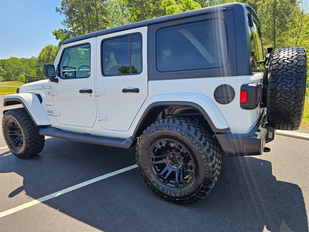 Used 2019 Jeep Wrangler Unlimited Sahara AWD/4WD image 9