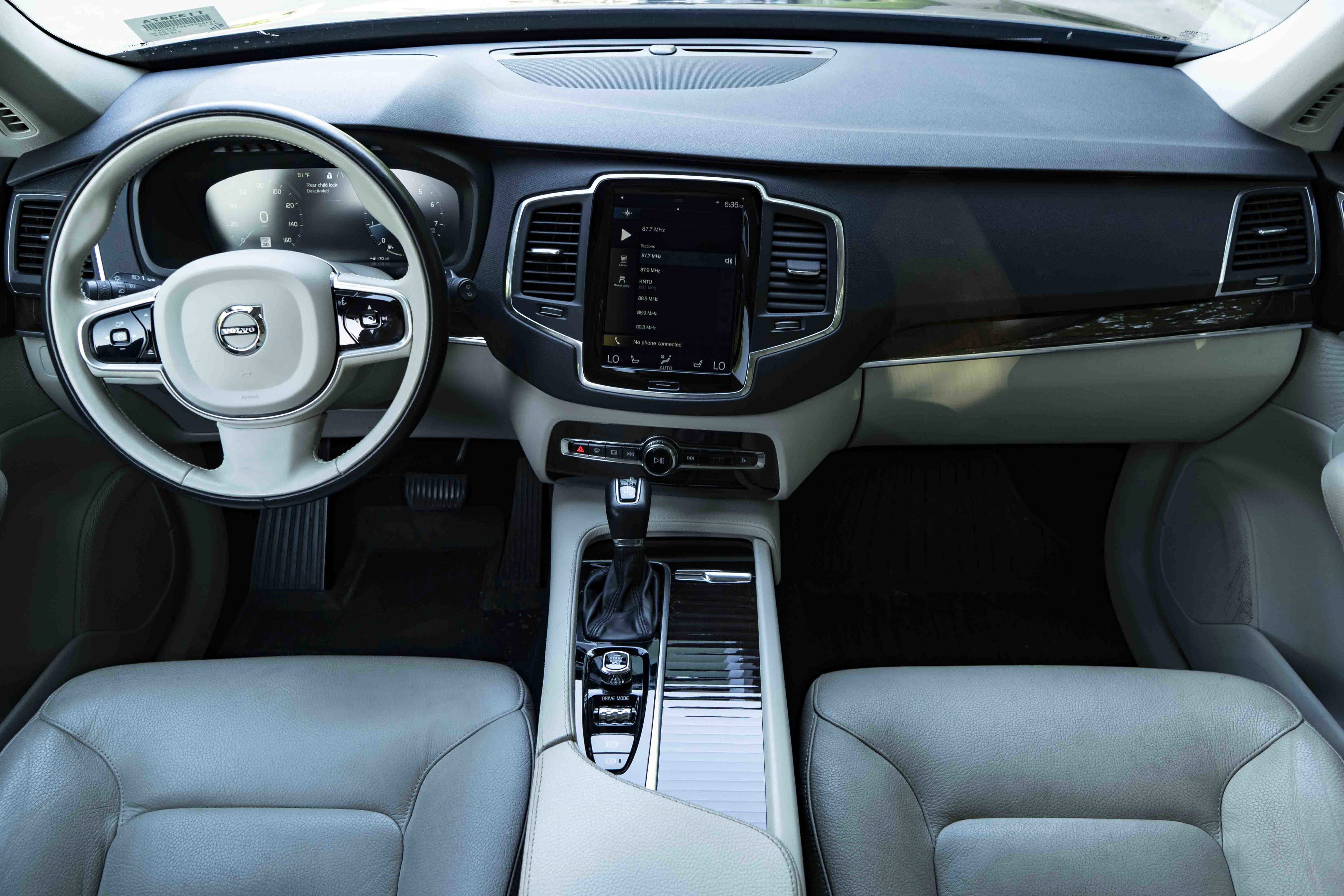Used 2019 Volvo XC90 T6 Momentum w/ Protection Package Premier AWD/4WD image 26
