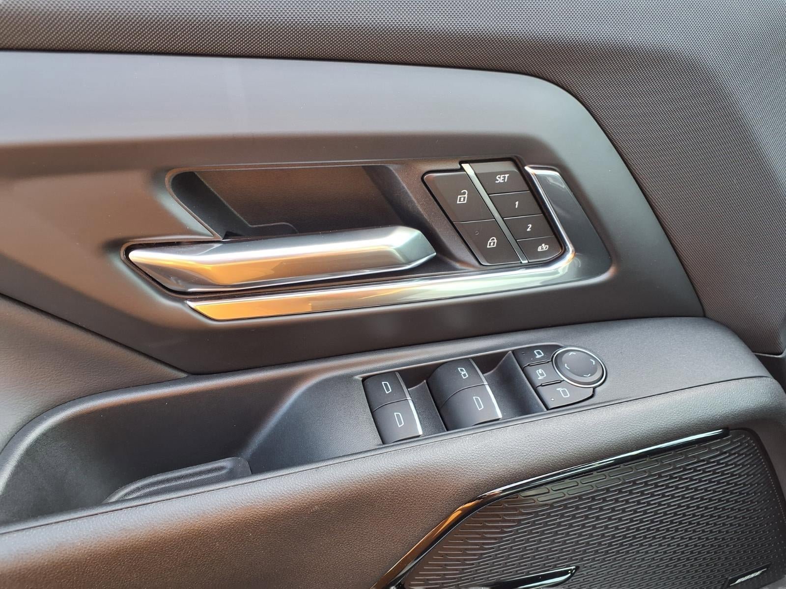 New 2025 Chevrolet Silverado EV LT AWD/4WD image 12