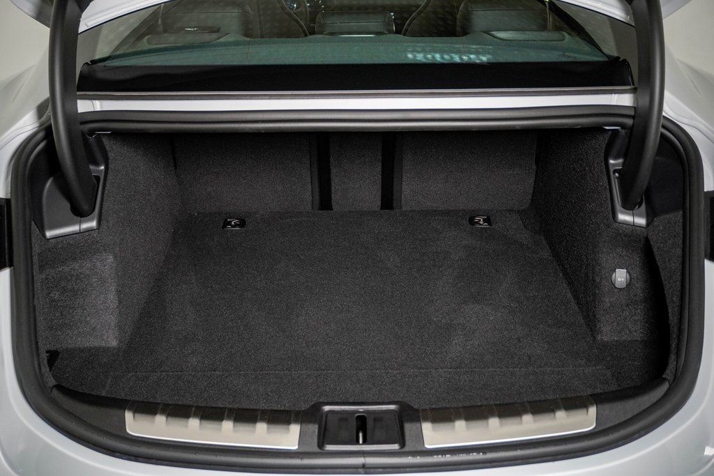 Certified 2025 Porsche Taycan image 28