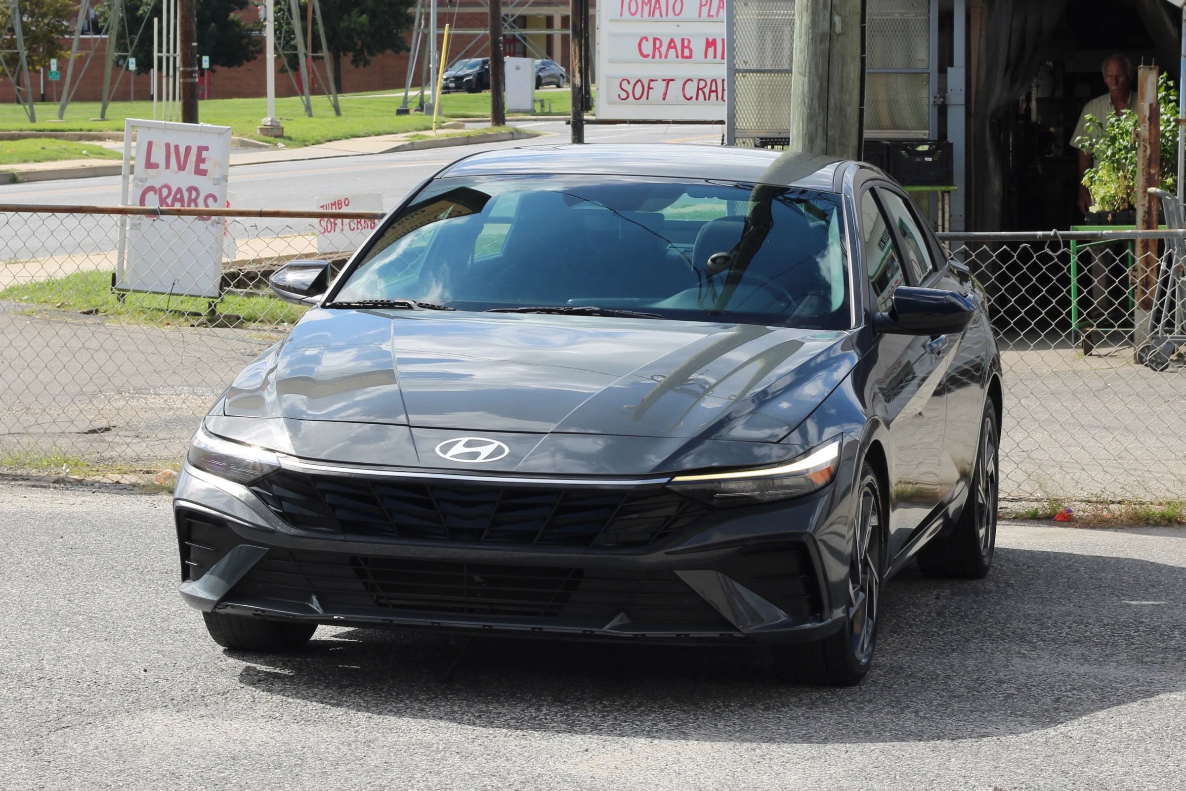 Used 2025 Hyundai Elantra Sport FWD image 3