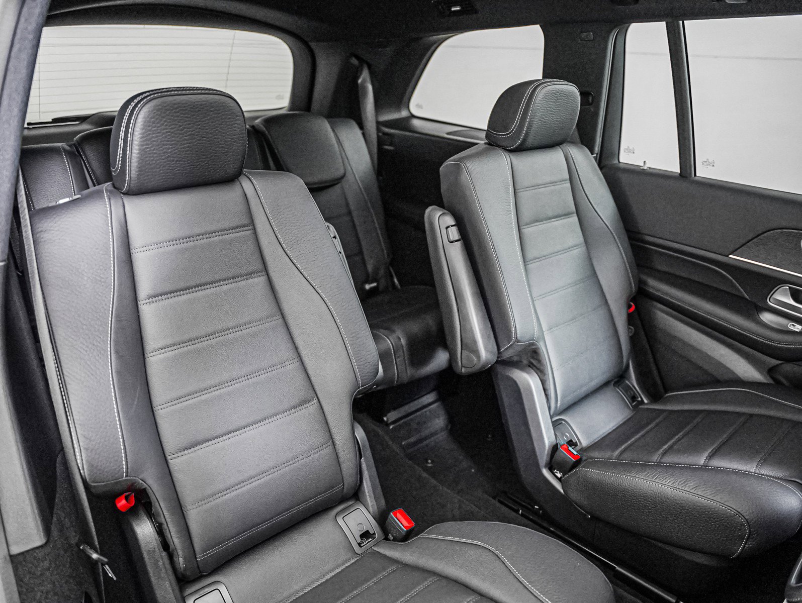 New 2026 Mercedes-Benz GLS 580 4MATIC image 13