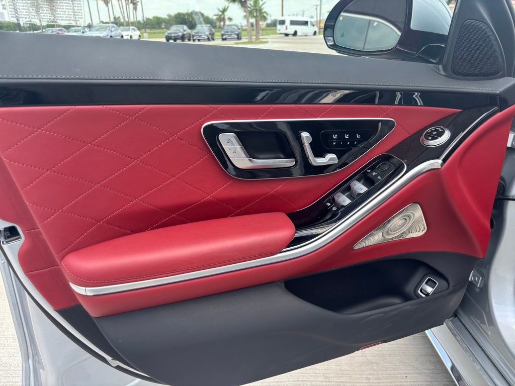 Used 2023 Mercedes-Benz S 580 4MATIC Sedan image 9