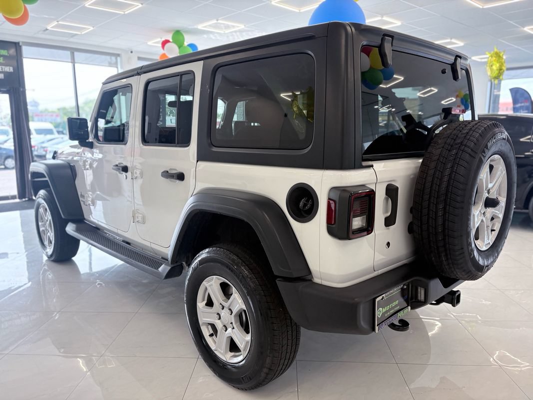 Used 2018 Jeep Wrangler Unlimited Sport S AWD/4WD image 10