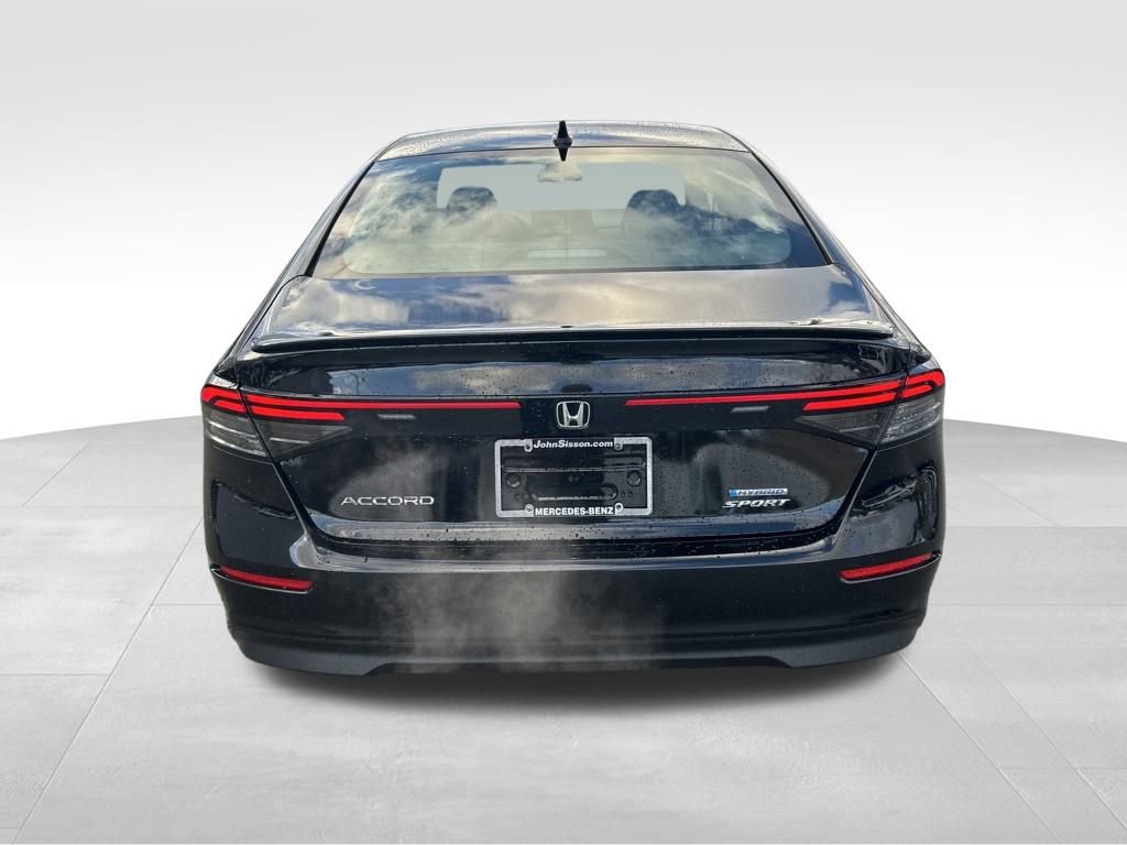 Used 2025 Honda Accord Sport image 4