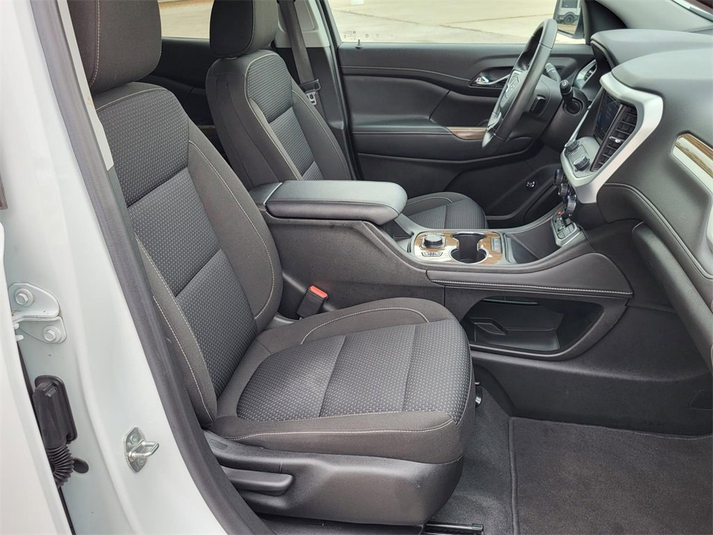 Used 2023 GMC Acadia SLE w/ Driver Convenience Package image 10