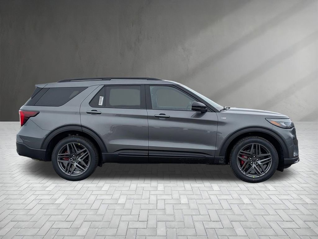 New 2026 Ford Explorer ST-Line w/ ST-Line Street Pack image 10