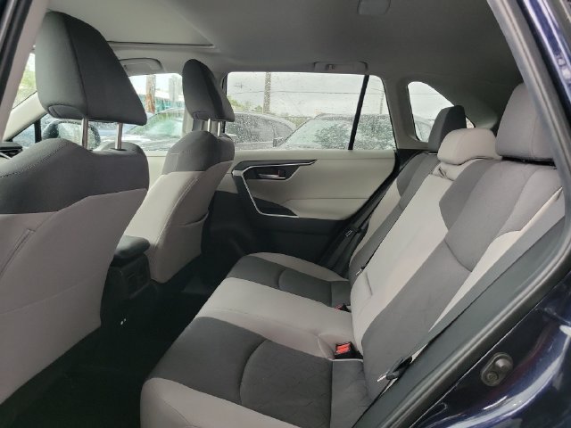 Used 2024 Toyota RAV4 XLE w/ Convenience Package FWD image 9