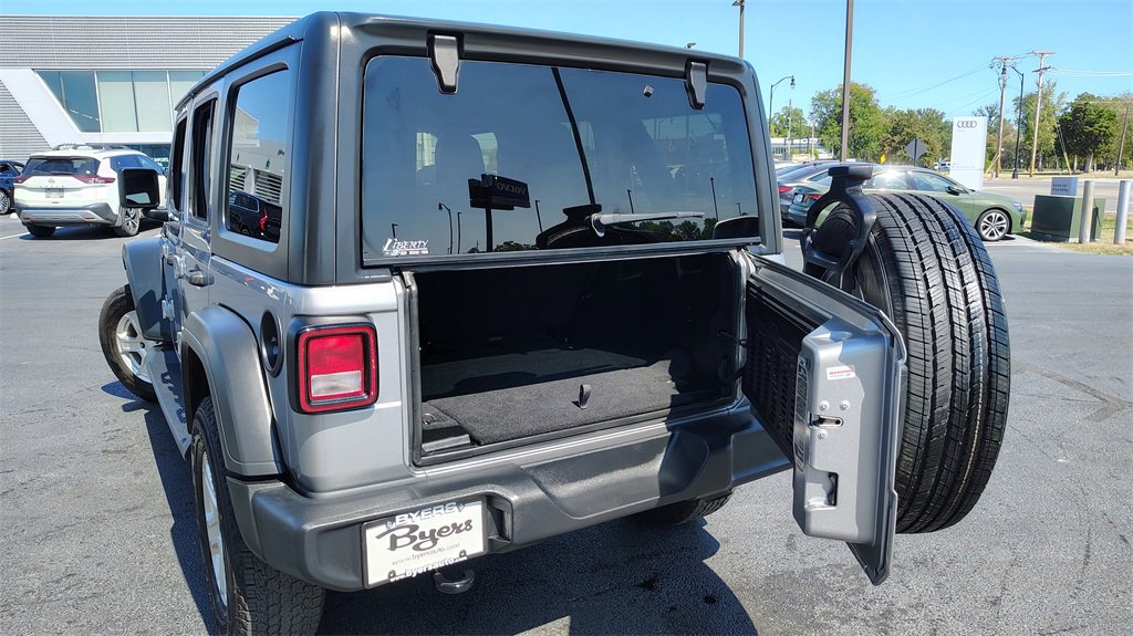 Used 2018 Jeep Wrangler Unlimited Sport S image 31