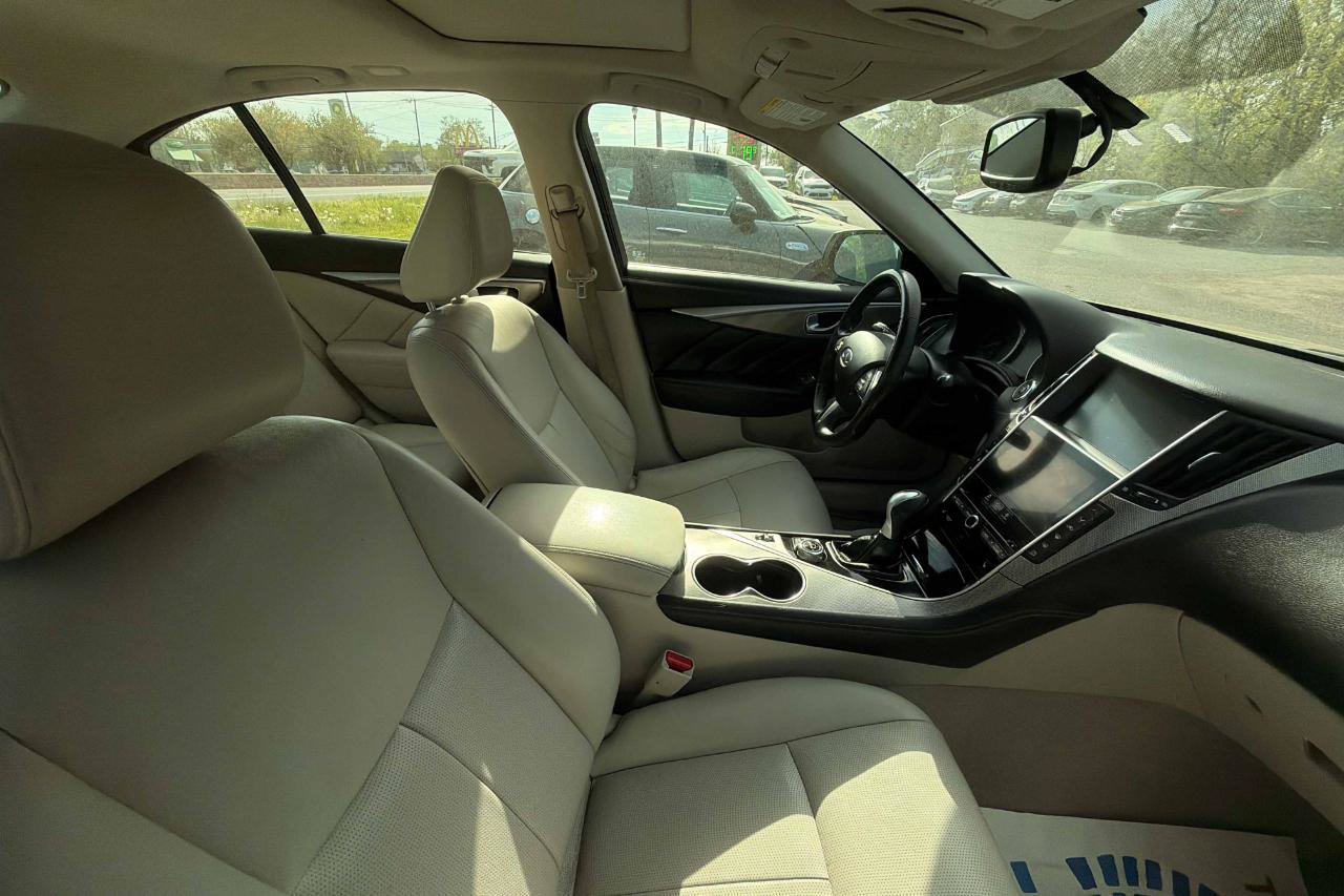 Used 2015 INFINITI Q50 Premium w/ Navigation Package AWD/4WD image 16