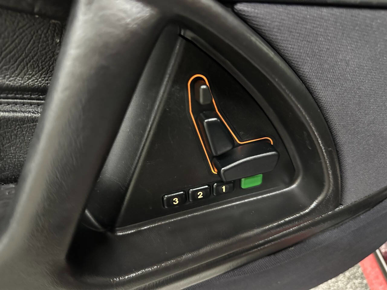 Used 2000 Mercedes-Benz SL 500 image 15