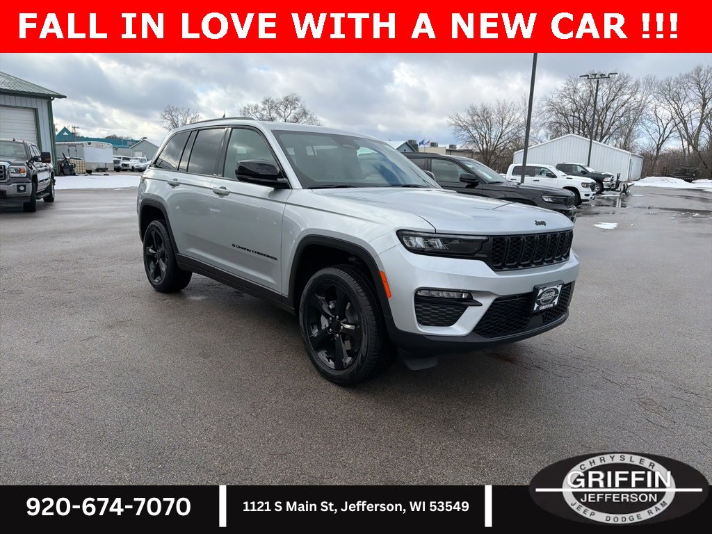 New 2025 Jeep Grand Cherokee Limited w/ Black Appearance Package image 5